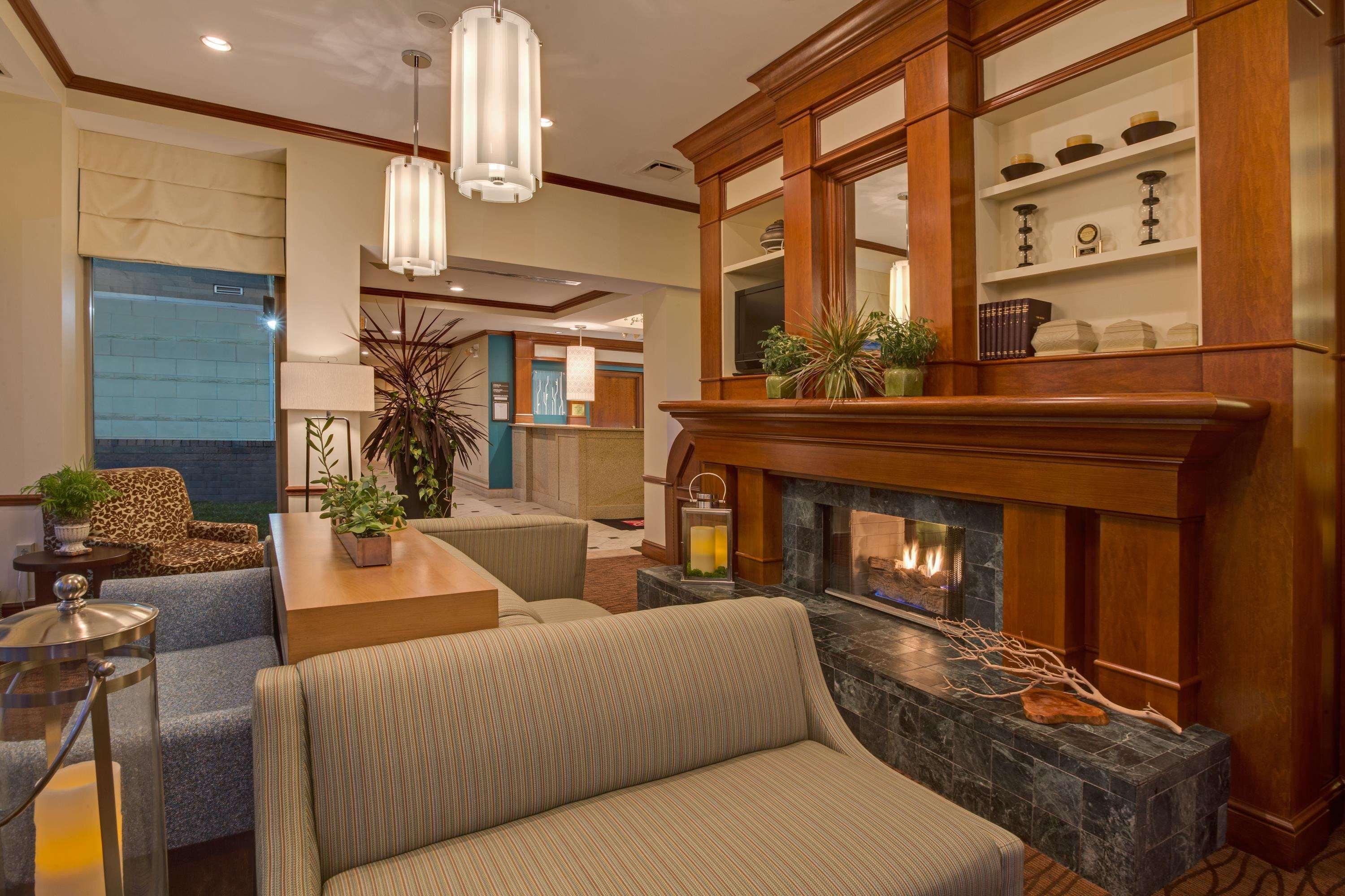 Fairview Park Hilton Garden Inn Cleveland Airport מראה חיצוני תמונה