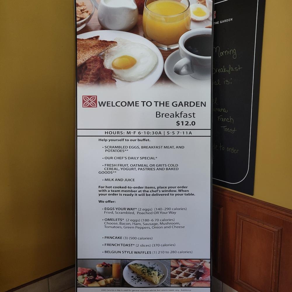 Fairview Park Hilton Garden Inn Cleveland Airport מראה חיצוני תמונה