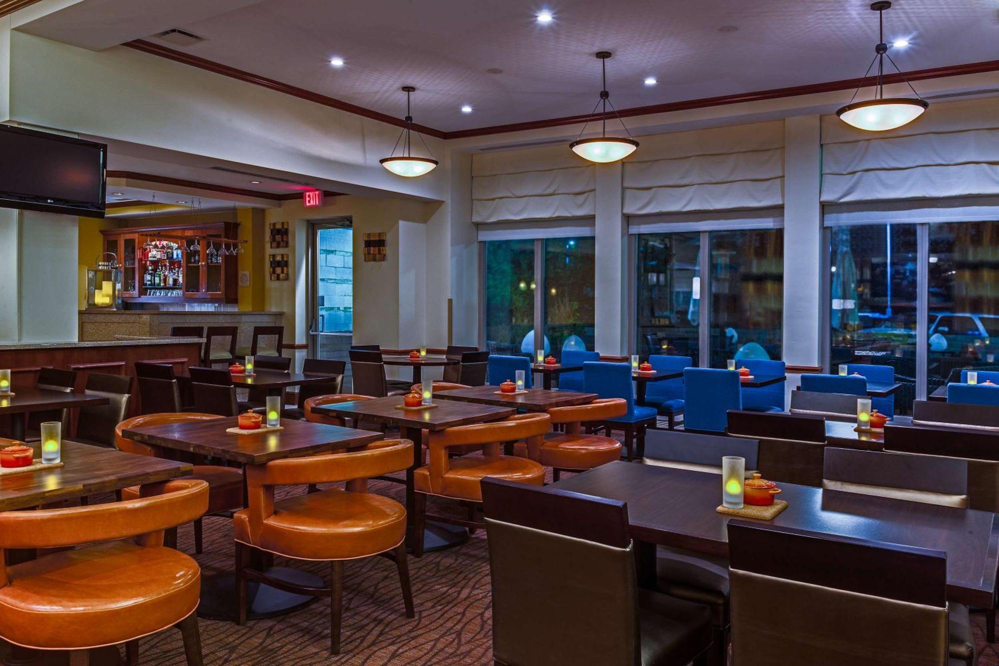 Fairview Park Hilton Garden Inn Cleveland Airport מראה חיצוני תמונה