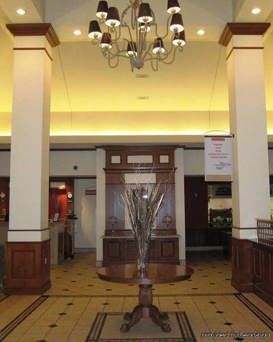 Fairview Park Hilton Garden Inn Cleveland Airport מראה פנימי תמונה