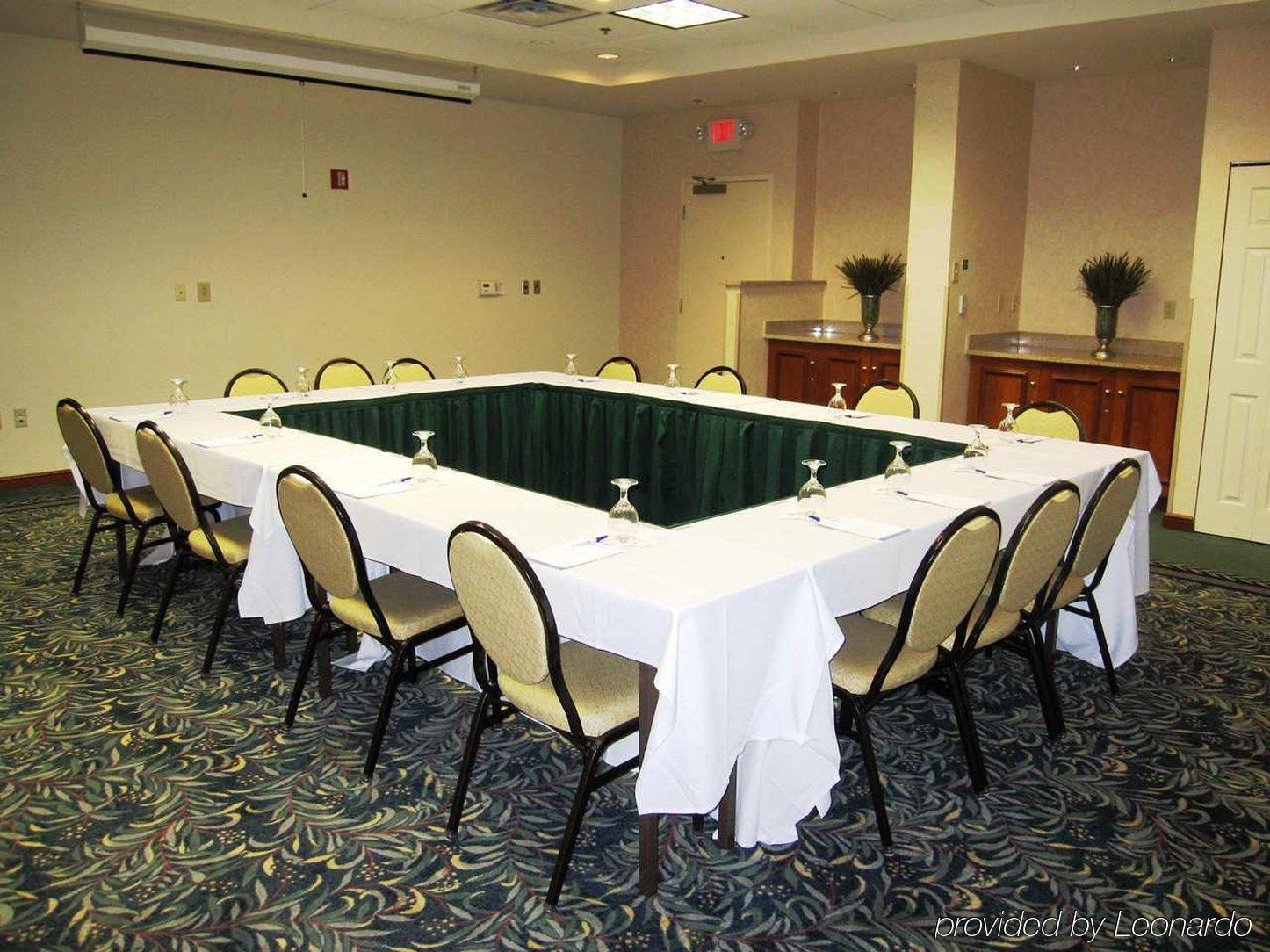 Fairview Park Hilton Garden Inn Cleveland Airport מתקנים תמונה