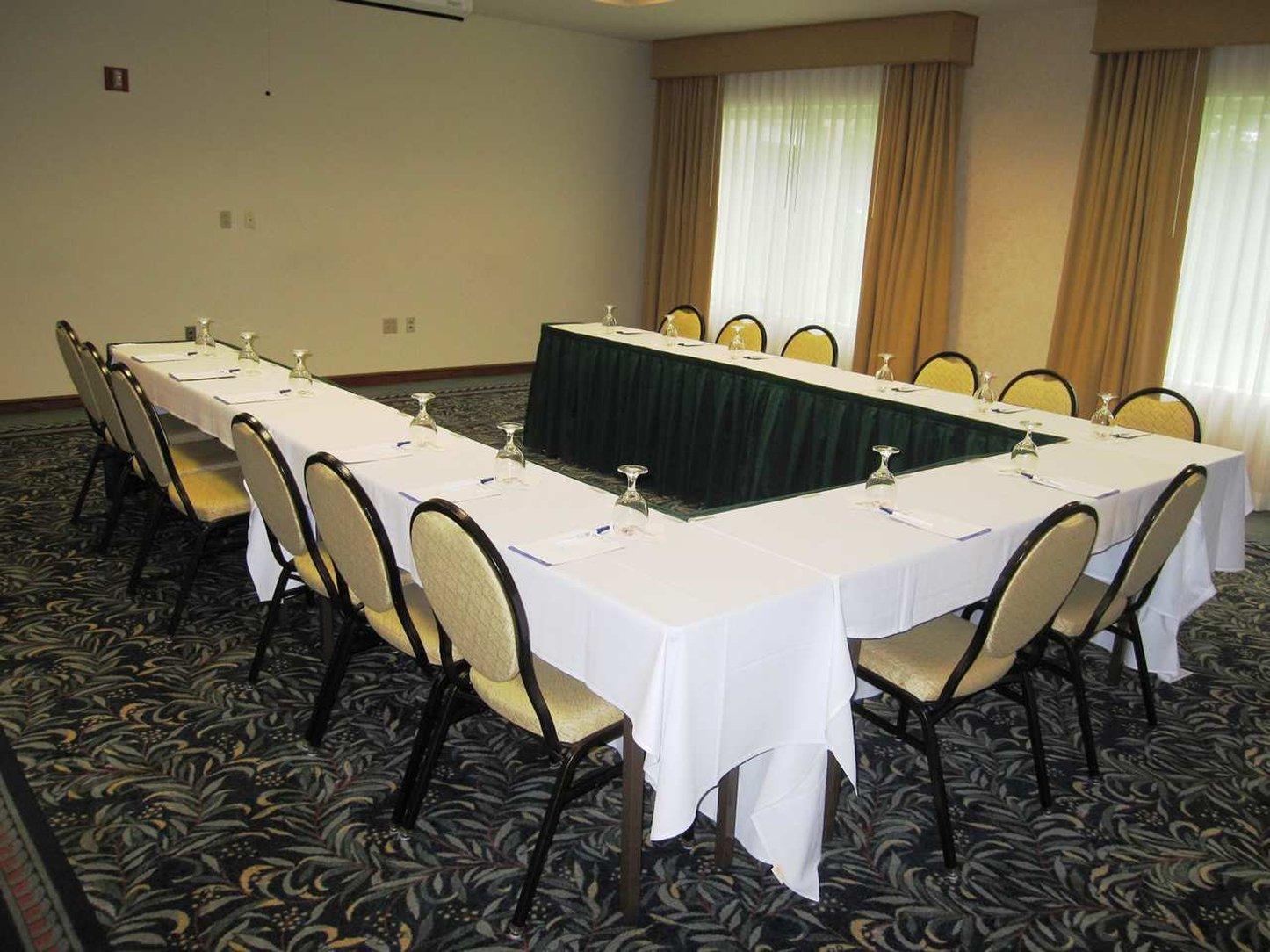 Fairview Park Hilton Garden Inn Cleveland Airport מראה חיצוני תמונה